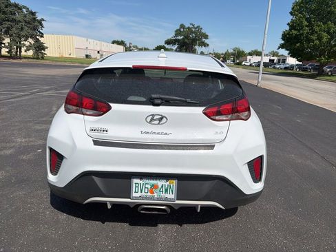 Used 2019 Hyundai Veloster 2.0 Premium FWD image 6