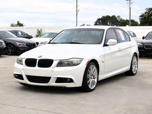 Used 2011 BMW 335i xDrive Sedan AWD/4WD image 3