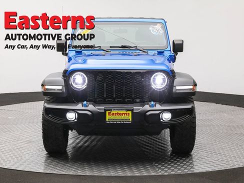 Used 2023 Jeep Wrangler Unlimited w/ Cold Weather Group AWD/4WD image 2