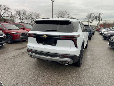 New 2026 Chevrolet Traverse LT w/ Sun and Wheel Package image 9
