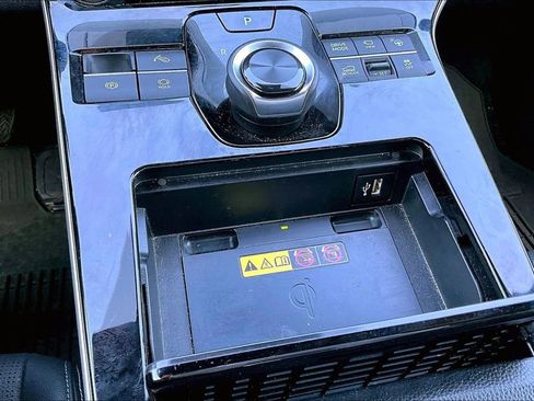 Used 2024 Subaru Solterra Limited image 12