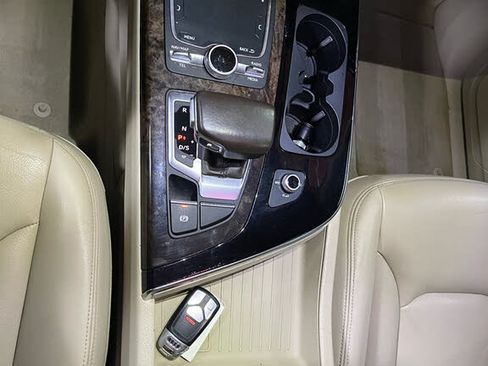 Used 2018 Audi Q7 3.0T Premium Plus AWD/4WD image 22