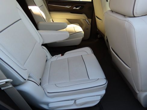 Used 2023 GMC Yukon Denali w/ Max Trailering Package image 16