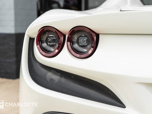 Used 2022 Ferrari F8 Tributo image 15