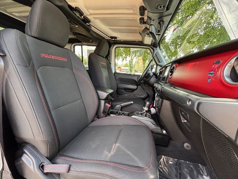 Used 2022 Jeep Gladiator Rubicon w/ LED Lighting Group AWD/4WD image 24