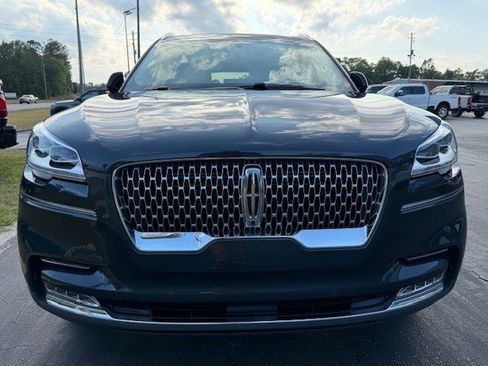 Used 2023 Lincoln Aviator Reserve w/ Equipment Group 201A RWD image 5