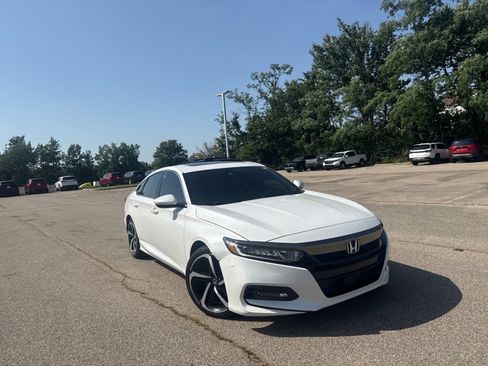 Used 2019 Honda Accord Sport image 18