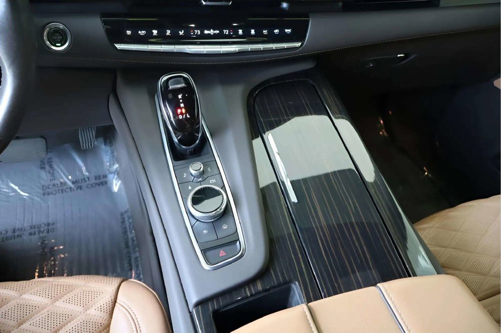 Used 2021 Cadillac Escalade Premium Luxury w/ Driver Assist Tech Package AWD/4WD image 10