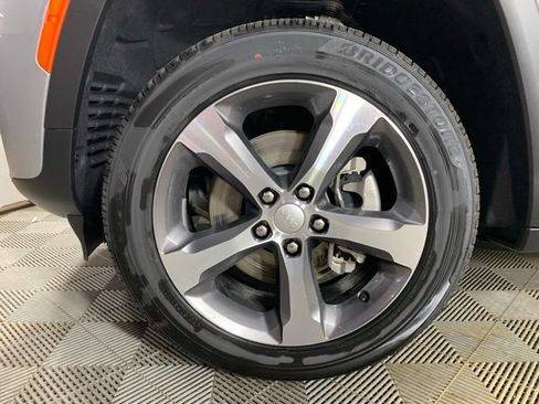New 2026 Jeep Grand Cherokee L Limited AWD/4WD image 8