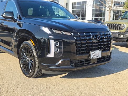 Used 2024 Hyundai Palisade Calligraphy image 2