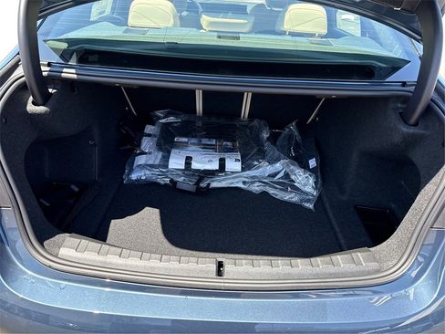 New 2025 BMW 330i Sedan w/ M Sport Package image 13