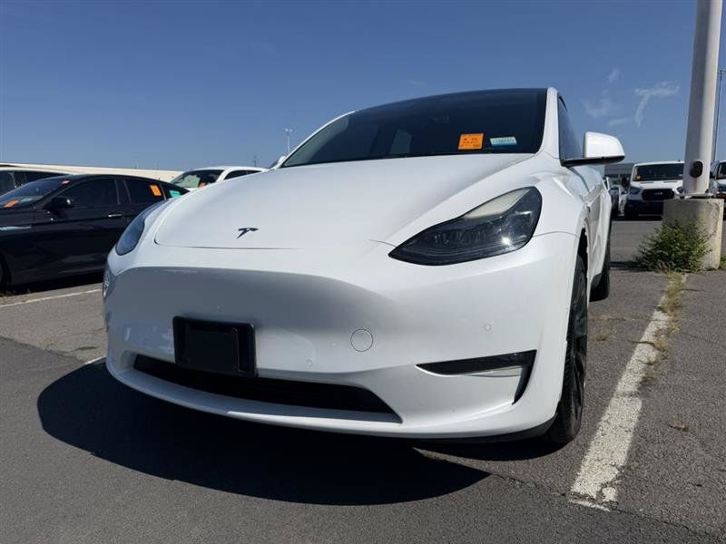 Used 2021 Tesla Model Y Long Range AWD/4WD image 2
