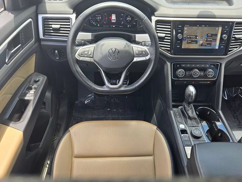 Certified 2023 Volkswagen Atlas Cross Sport SEL R-Line AWD/4WD image 14