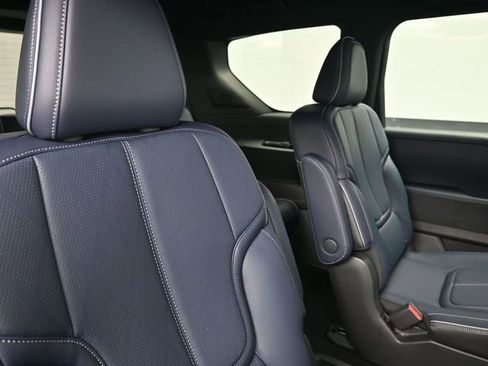 New 2026 INFINITI QX80 4WD image 42