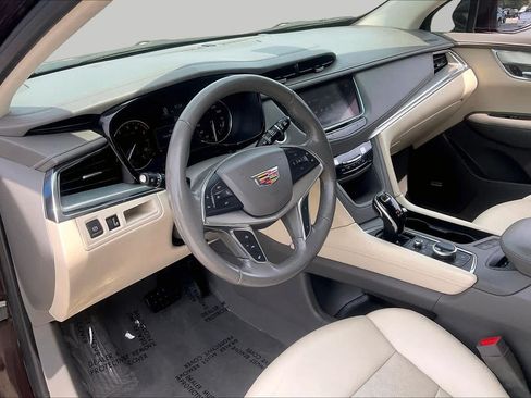 Used 2020 Cadillac XT5 Premium Luxury FWD image 18