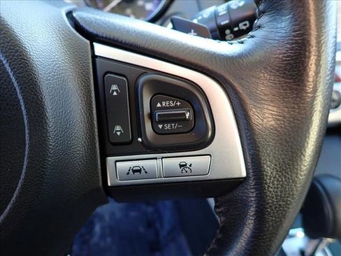 Used 2017 Subaru Outback 3.6R Limited image 17