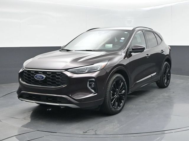 Certified 2023 Ford Escape ST-Line Elite w/ Premium Technology Package AWD/4WD image 4