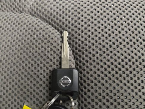 Used 2019 Nissan Frontier SV image 32