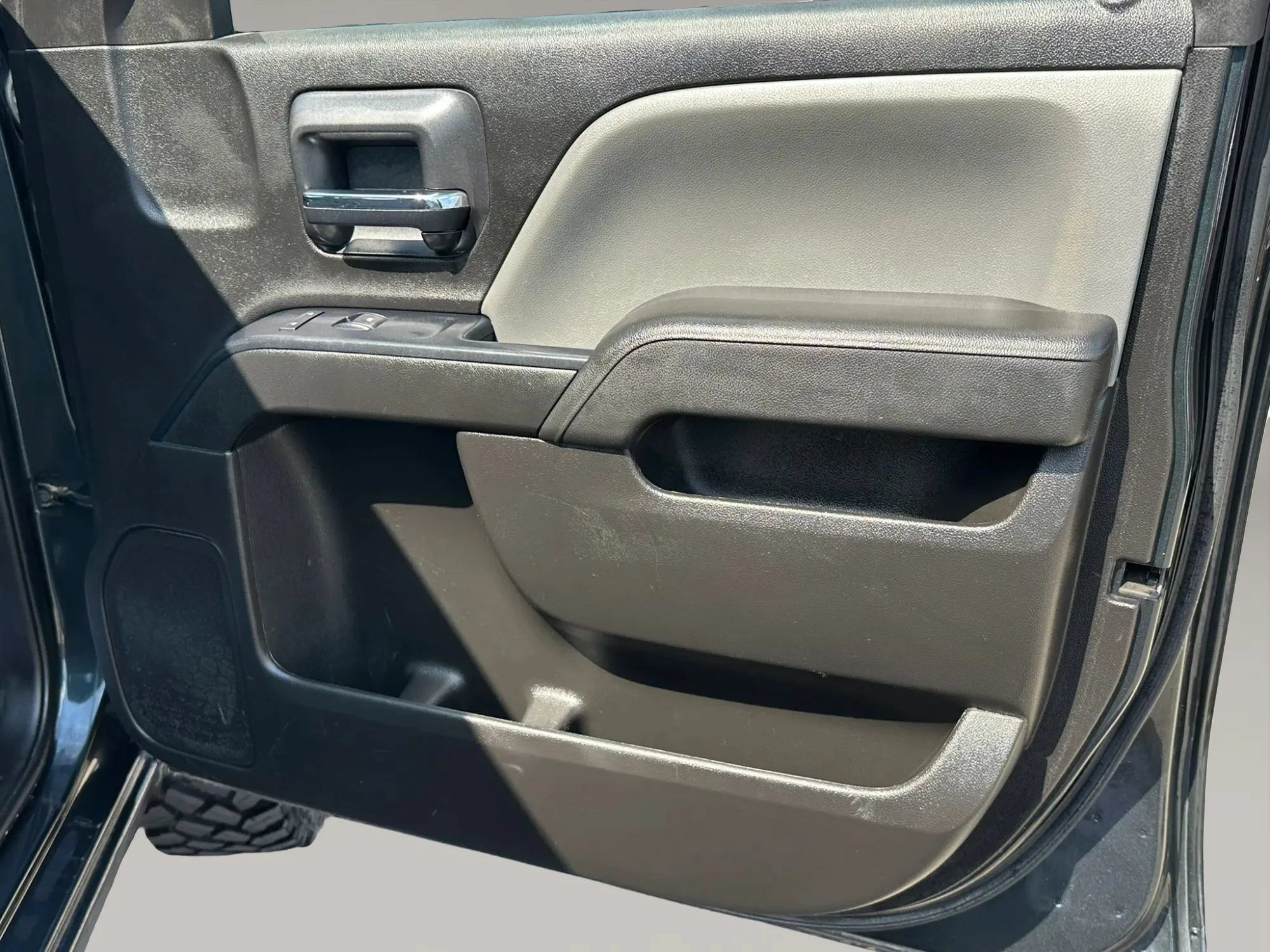 Used 2018 Chevrolet Silverado 2500 W/T AWD/4WD image 25