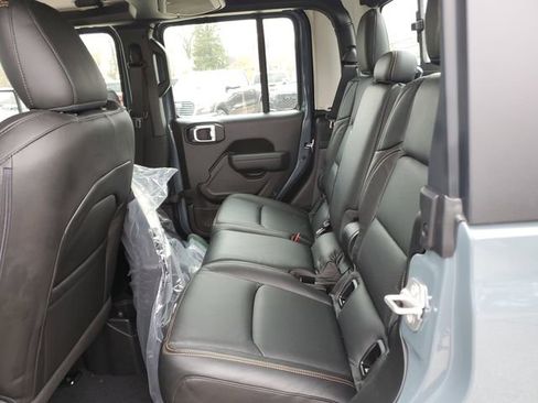 New 2026 Jeep Gladiator Sport image 14