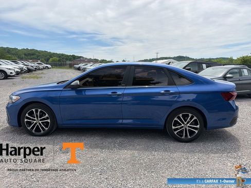 Used 2023 Volkswagen Jetta Sport FWD image 2
