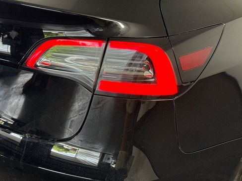 Used 2022 Tesla Model 3 image 33