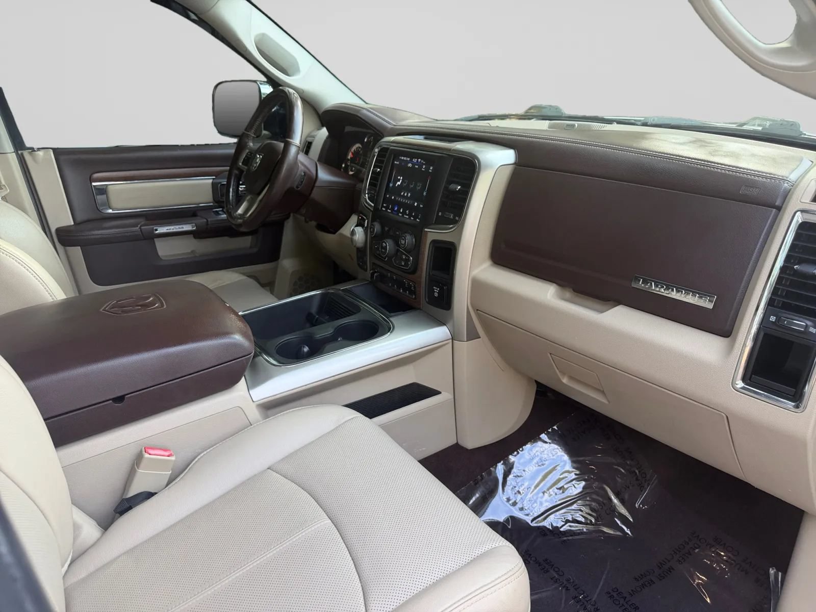Used 2017 RAM 1500 Laramie w/ Convenience Group AWD/4WD image 32