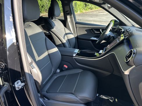 New 2026 Mercedes-Benz GLC 300 image 44