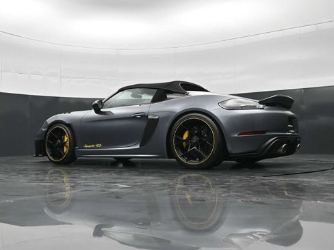 Certified 2025 Porsche 718 Boxster Spyder RS RWD image 37