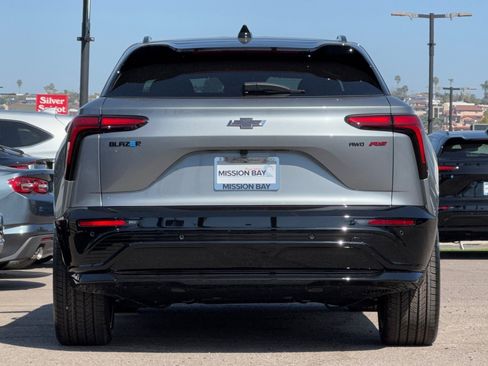 New 2025 Chevrolet Blazer EV RS image 5