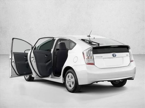 Used 2011 Toyota Prius III image 9
