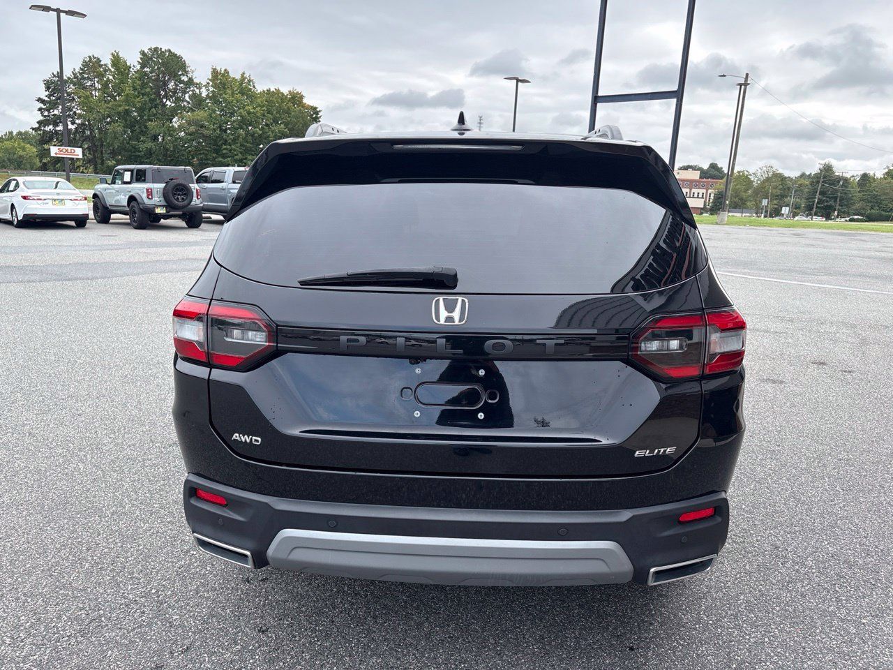 Used 2025 Honda Pilot Elite image 7