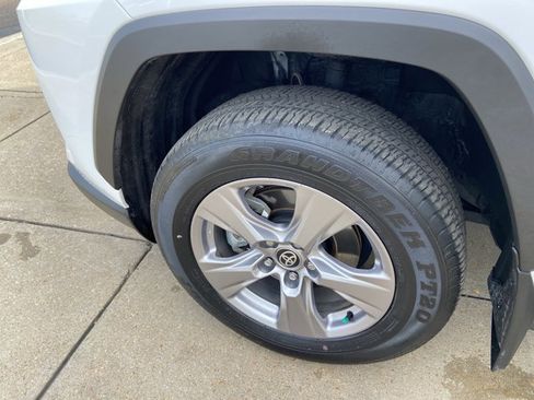 Used 2025 Toyota RAV4 XLE image 25