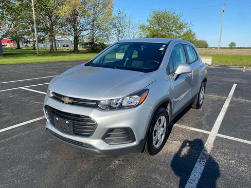 Used 2017 Chevrolet Trax LS FWD image 3