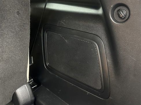 Used 2016 Ford Explorer Platinum image 36