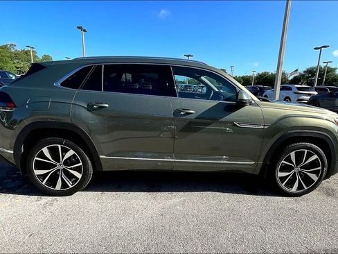 New 2026 Volkswagen Atlas Cross Sport SEL Premium R-Line AWD/4WD image 4