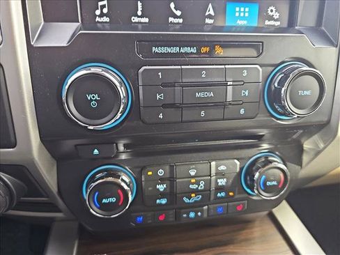 Used 2016 Ford F150 Lariat image 23