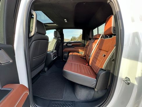 Used 2025 GMC Sierra 1500 Denali Ultimate image 7