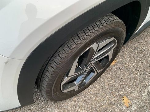 Certified 2024 Hyundai Tucson SEL w/ Convenience Package AWD/4WD image 2