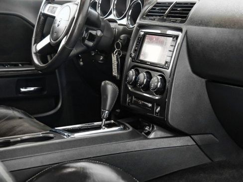Used 2009 Dodge Challenger SRT8 image 19