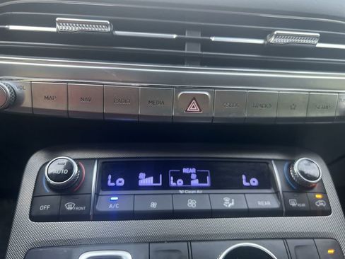 Used 2021 Hyundai Palisade Limited image 16