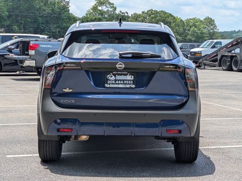 Used 2026 Nissan Kicks SV FWD image 8