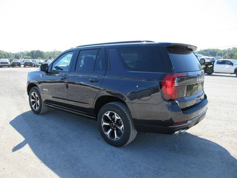 New 2026 GMC Yukon AT4 w/ AT4 Premium Package AWD/4WD image 5