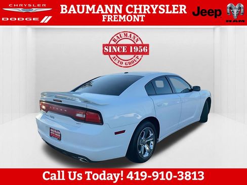 Used 2014 Dodge Charger SXT Plus RWD image 8