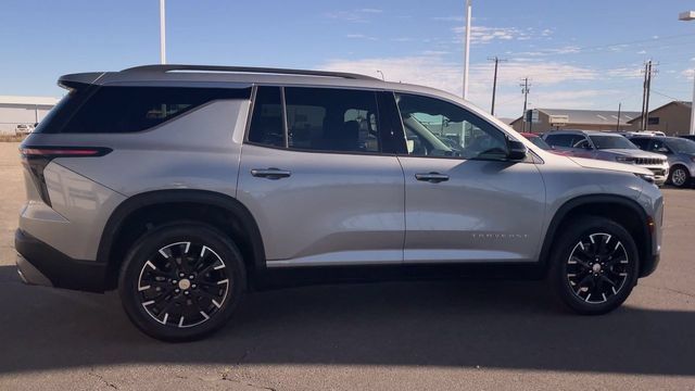 Used 2025 Chevrolet Traverse LT w/ Sun and Wheel Package AWD/4WD image 2