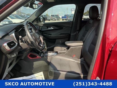 Used 2021 Chevrolet TrailBlazer RS w/ Convenience Package FWD image 10