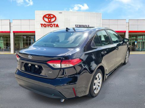 Used 2023 Toyota Corolla LE FWD image 3