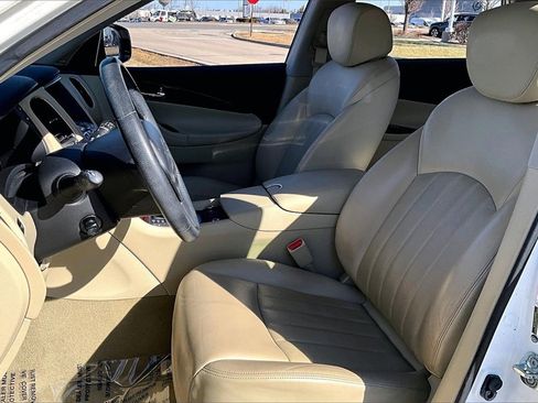 Certified 2017 INFINITI QX50 AWD w/ Premium Plus Package image 15