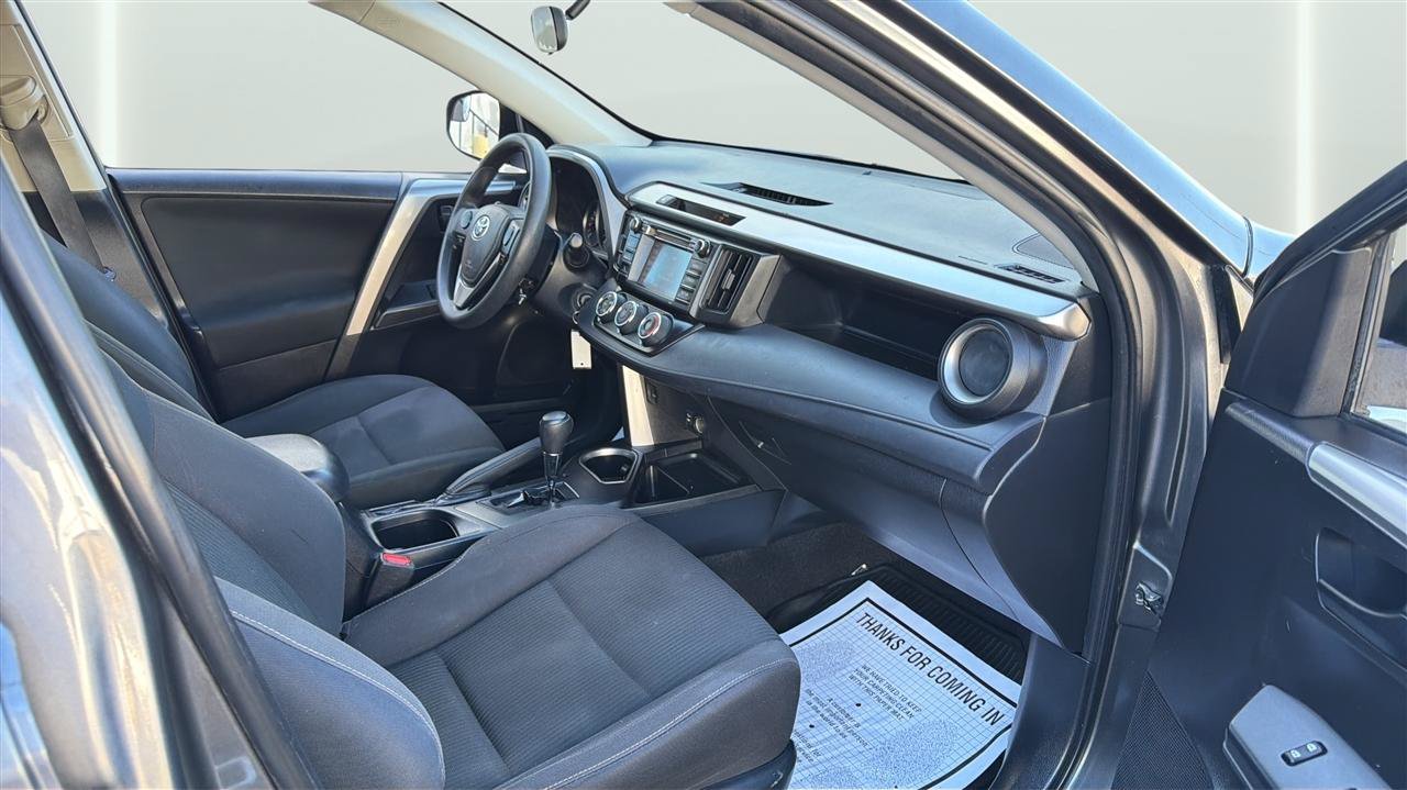 Used 2016 Toyota RAV4 LE AWD/4WD image 15