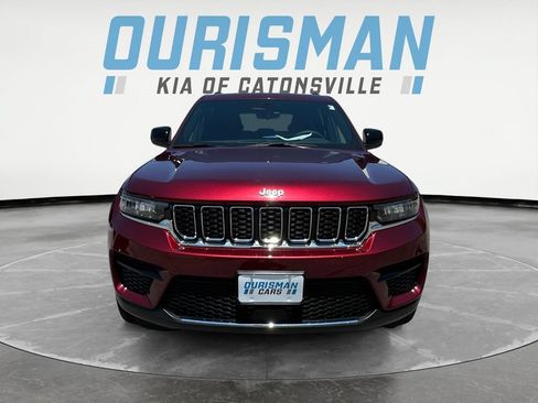 Used 2025 Jeep Grand Cherokee Laredo w/ MOPAR Finishing Package AWD/4WD image 8